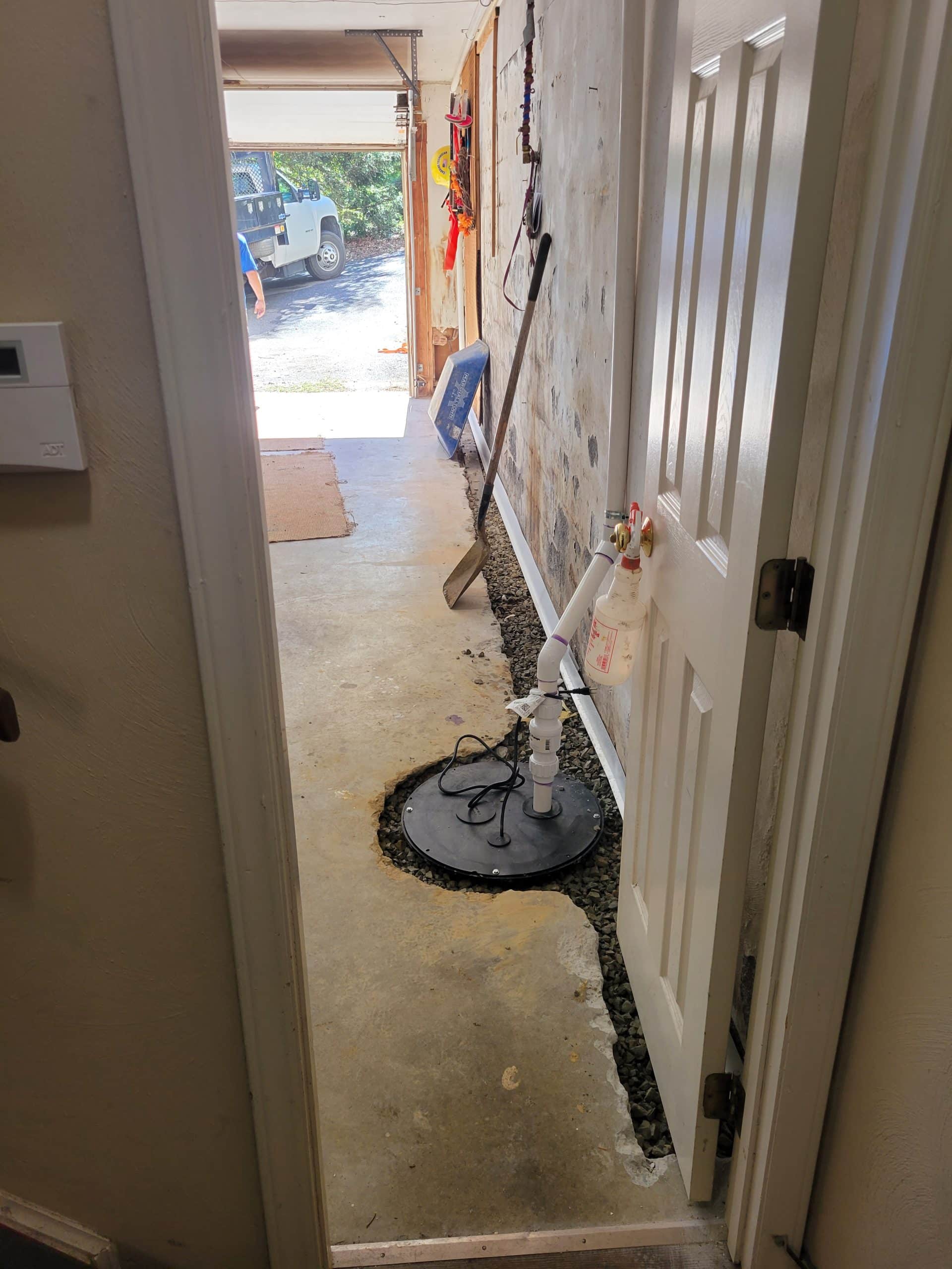 Sump-Pump-Systems-In-Basement-Waterproofing